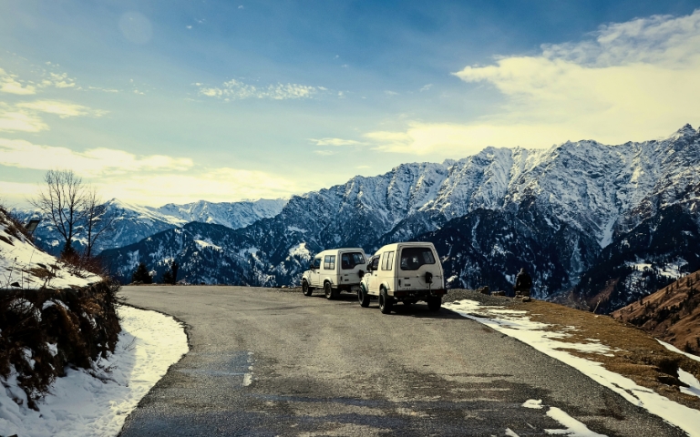 Overnight Volvo Kullu Manali package from Chandigarh